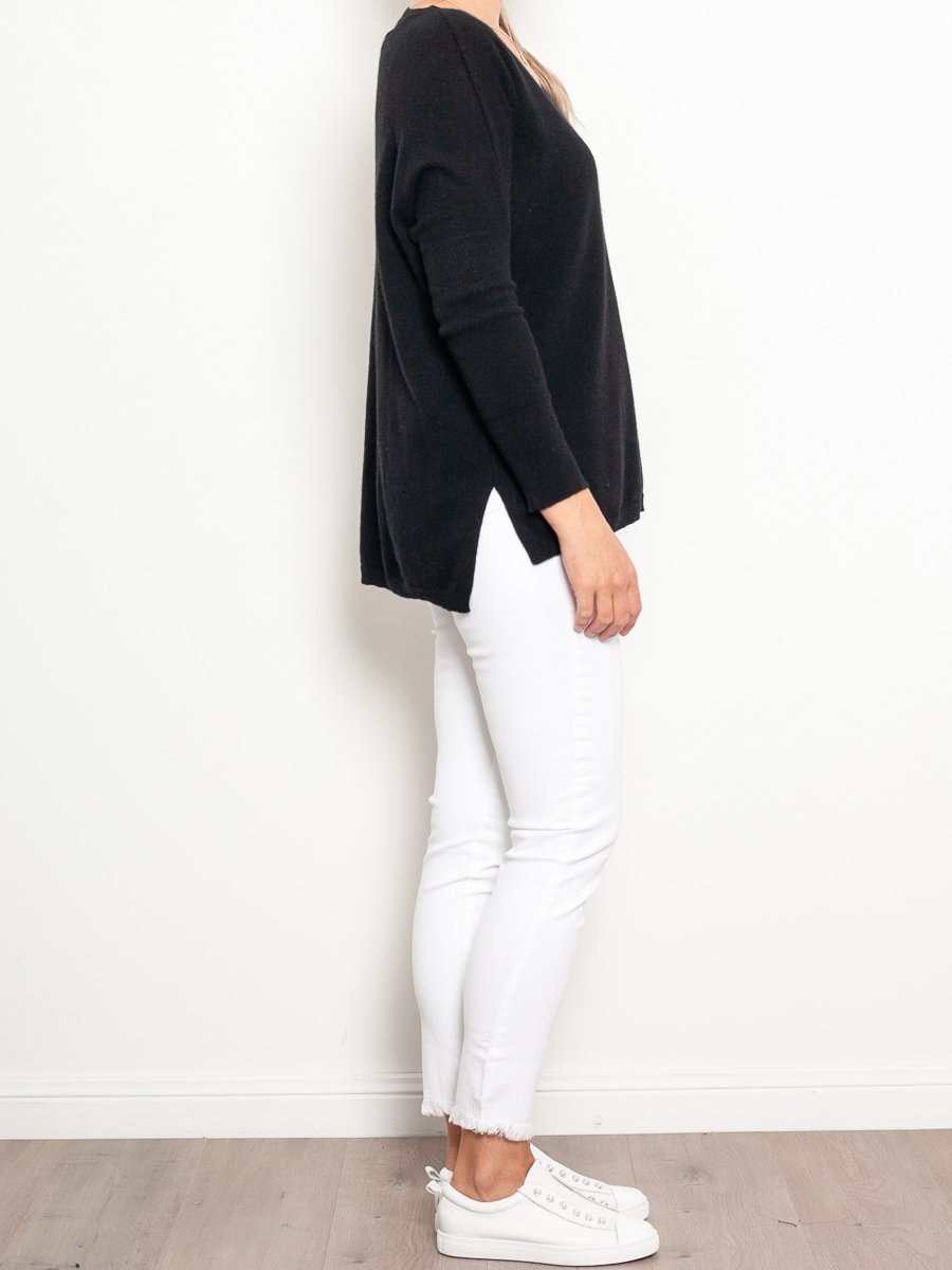 Mia Fratino Cashmere Essentials V Neck Boyfriend Sweater - Impulse Boutique#colour_jet-black